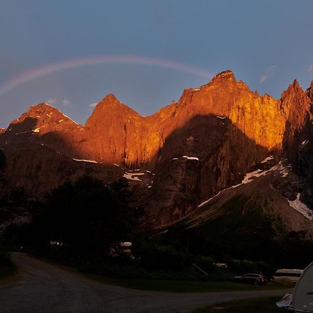 Trollveggen Camping Åndalsnes エクステリア 写真