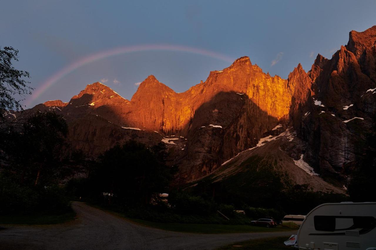 Trollveggen Camping Åndalsnes エクステリア 写真